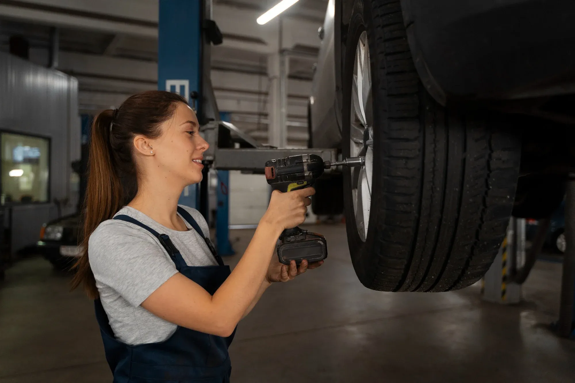 Best Car Tyre Service In Dubai | Auto Tyre Service